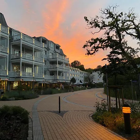 Seaside Rooms - Zentrales Design-Apartment Mit Balkon & Parkplatz - 2 Minuten Zum Strand Timmendorfer Strand Exterior photo