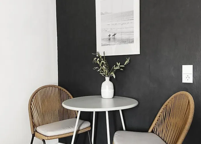 Seaside Rooms - Zentrales Design-Apartment Mit Balkon & Parkplatz - 2 Minuten Zum Strand